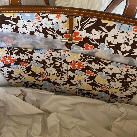 NEW Tory Burch Kerrington Tote - Picture 7 of 8